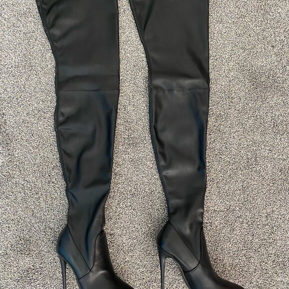 Steve Madden Vava Thigh High Black Leather Stiletto Boots - Picture 3 of 5